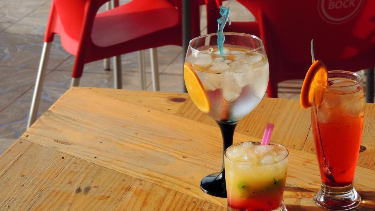 Mix 2 Vandrarhem Mindelo Exteriör bild